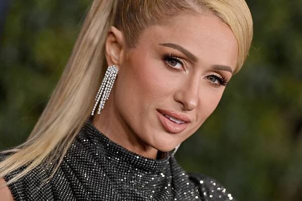 Paris Hilton's Comeback Savaged in Viral Tweet: 'She's Still a Racist'