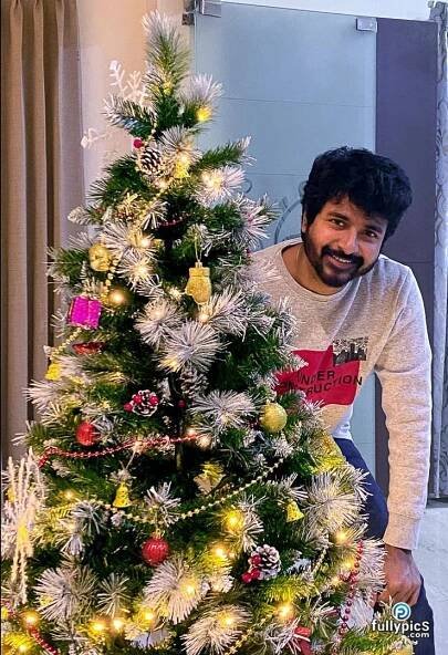 Actor Sivakarthikeyan HD Pictures - FullyPics