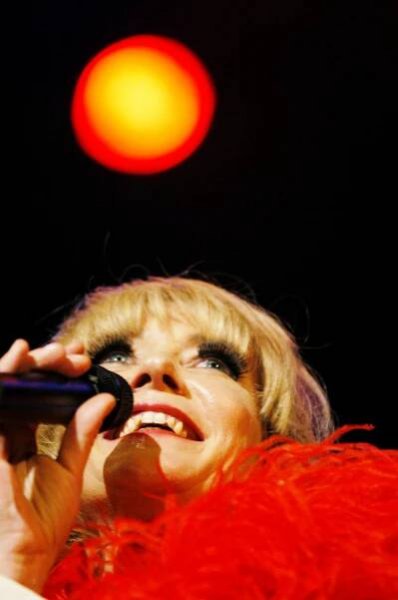 SO ODER SO IST DAS LEBEN - Hildegard Knef
von und mit Gilla Cremer
Regie Hartmut Uhlemann
Klavier Gerd Bellmann

Copyright by Arno Declair
Stresemannstr.11
D-22769 Hamburg
Konto 600065 208 Blz 20010020 
Postbank Hamburg 
Veröffentlichung honorarpflichtig!
Umsatzsteuersatz 7%
Steuernummer 22/134/00463  (neu ab 1.10.2005)
USt-ID Nr. DE118970763
FA Hamburg Hansa

