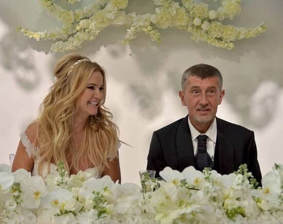 „Prasárna,“ zuří Babiš kvůli Monice. V kauze Čapí hnízdo neodstoupí ani po obžalobě