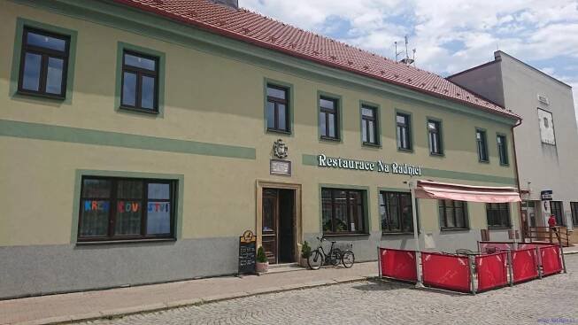 Restaurace Na Radnici - Rožďalovice | Katalpa