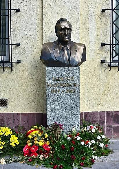 Tadeusz Mazowiecki – Wikipedia, wolna encyklopedia