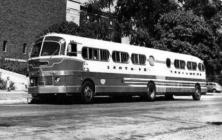 Kaiser Bus - prvý kĺbový diaľkový autobus, ktorý skutočne vozil cestujúcich
