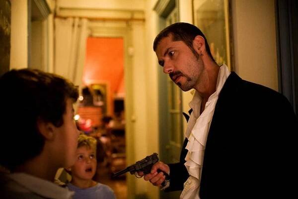 L'Orpheline avec en plus un bras en moins (2010)