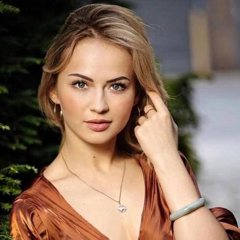 Elina Sharipova