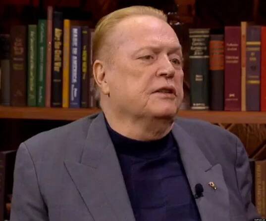 Larry Flynt Biography - Childhood, Life Achievements & Timeline