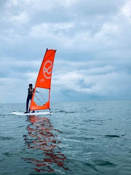Wind - kursy windsurfing i kitesurfing, obozy, półkolonie.