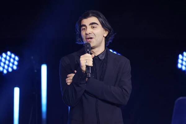 JEDDAH, SAUDI ARABIA - NOVEMBER 30: Fatih Akın on stage during the Opening Ceremony at the Red Sea International Film Festival 2023 on November 30, 2023 in Jeddah, Saudi Arabia. (Photo by Tim P. Whitby/Getty Images for The Red Sea International Film Festival)