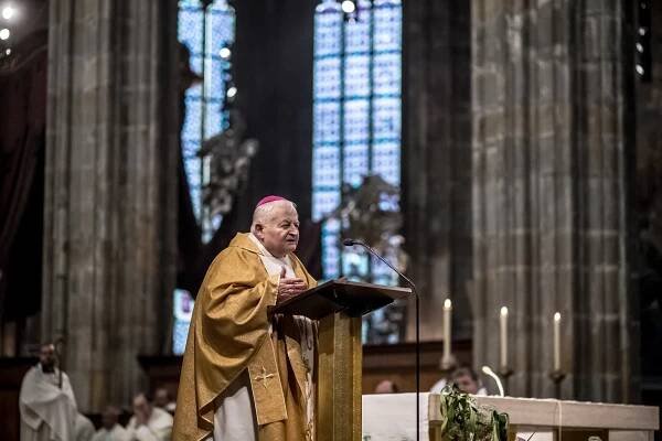 Mladé lidi přitahují kontemplativní řády, řeholníků stále ubývá