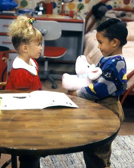 FULL HOUSE MARY-KATE/ASHLEY;TAHJ MOWRY 