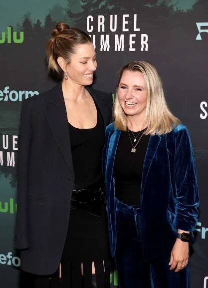 Jessica Biel and Beverley Mitchell 