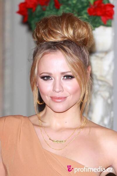 Kimberley Walsh - celebrity účes - HappyHair