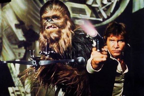 Zomrel herec Peter Mayhew. Bol predstaviteľom Chewbaccu z Hviezdnych vojen