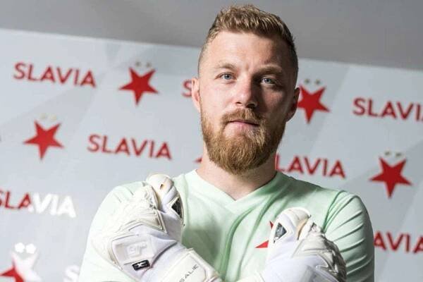 Slavia si pojistila oporu, dva záložníky pouští na hostování