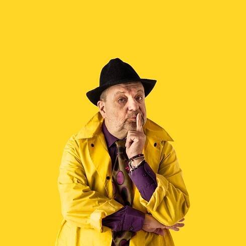 Milan Šteindler bude hrát paní Outěchovou a stane se i průvodcem letošního Divadelního léta. - Life4you.cz