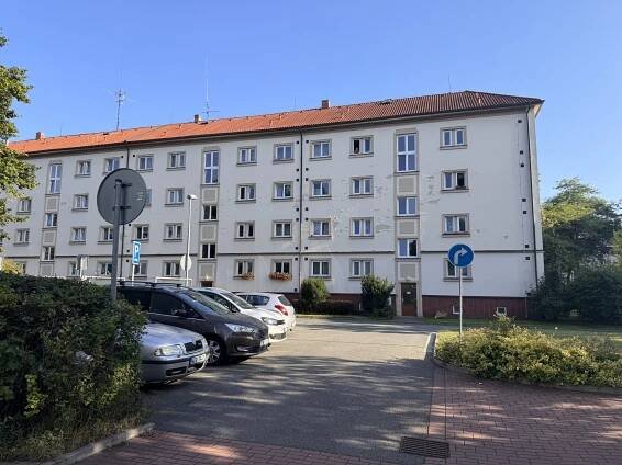 PRODEJ BYTU 2+1/54m²- PARDUBICE, DUKLA – Privátní Makléřka – Štěpánka Mimrová