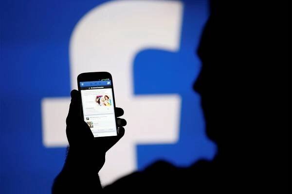 SATIRA: Facebook chystá změny. Bude víc fotek jídla, co si fotí vaši přátelé a hlavně víc pejsků a mimin – G.cz
