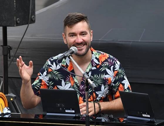 FOTO: Marek Ztracený bavil Litvínov. Loučky opět ožily zábavou