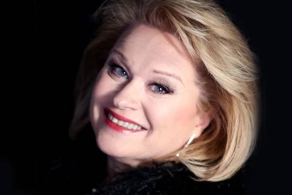Read more about the article Hillevi Martinpelto – Master Class 2022
