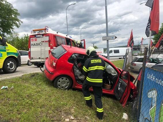 Nehoda v Českých Budějovicích se obešla bez vyproštění | hasici.cz 