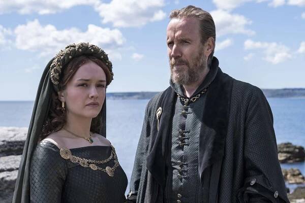 Olivia Cooke and Rhys Ifans on 'House of the Dragon'