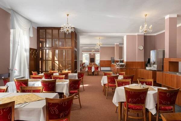 Františkovy Lázně: Spa Hotel Goethe *** s polopenzí, infrasaunou a thajskou masáží + hudební večery