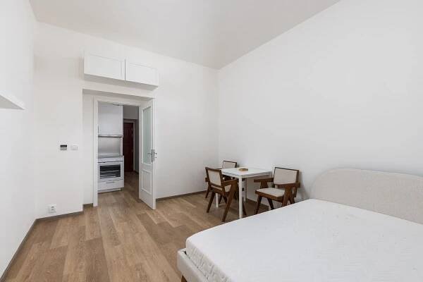 Pronájem bytu 1+kk 29 m², Milíčova, Praha, Praha