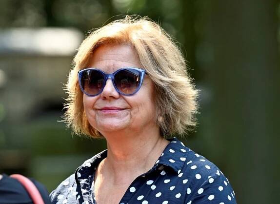 Pohřeb herce Rudolfa Jelínka - Ivana Andrlová