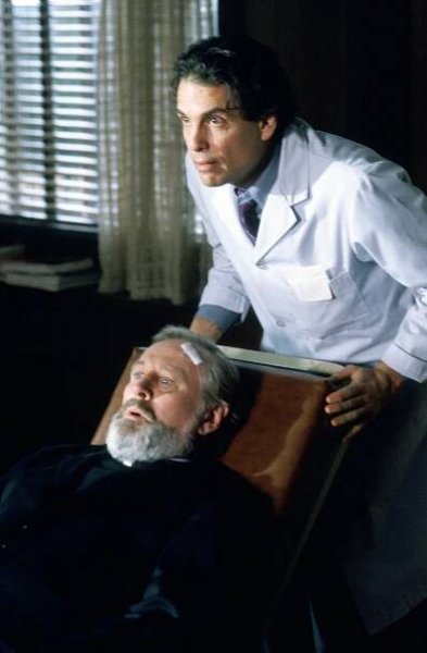 Len Cariou, Chris Sarandon - Krajní meze - Koutkem oka - Z filmu
