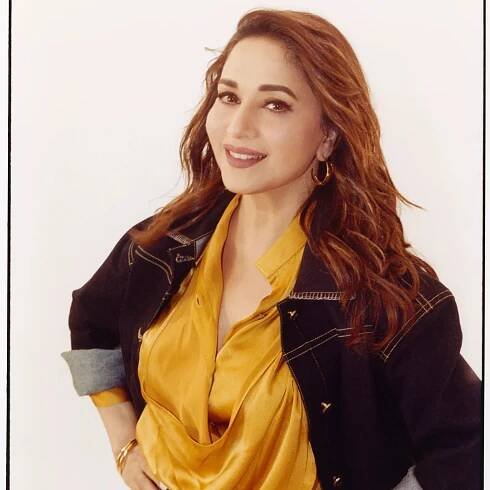 Madhuri Dixit Nene’s 3 ingredient DIY hair mask is just what you need to beat frizzy hair this monsoon