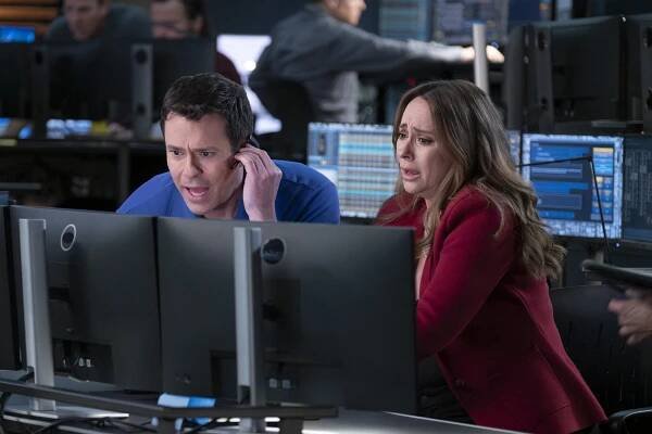 Bryan Safi, Jennifer Love Hewitt - Záchranáři L. A. - Disconnected - Z filmu