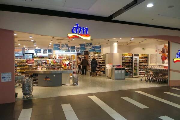dm drogerie markt s.r.o. foto 1