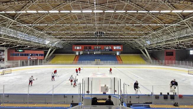 Hřiště jako v NHL. Brodskou Kotlinu pokřtí derby