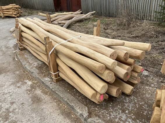 Stakes