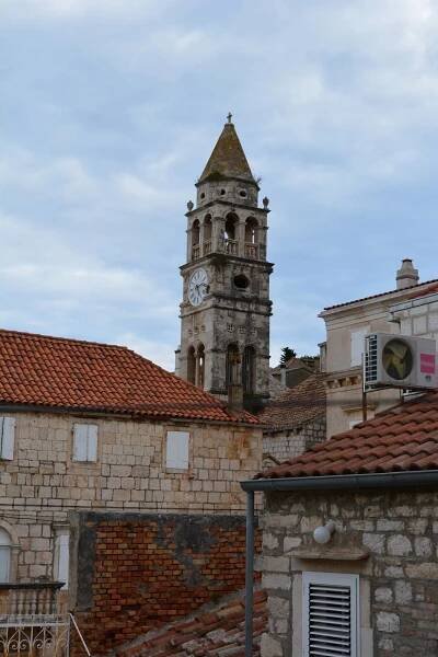 Contact us – Vis Central – učenička zadruga Bravura, otok Vis
