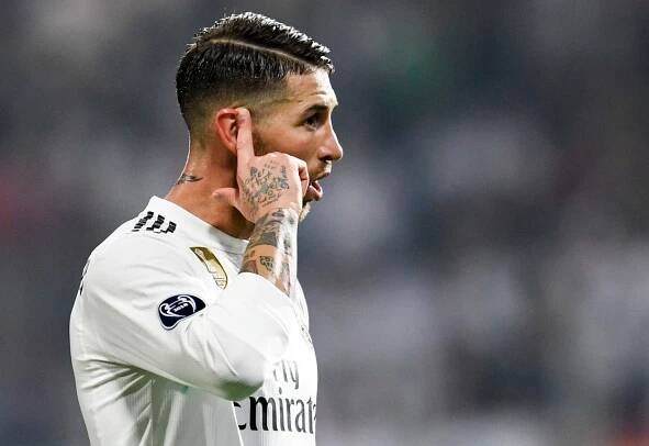 Sergio Ramos - GALERIE: Sergio Ramos sestřelil Milana Havla a prošlo mu to (3/4)