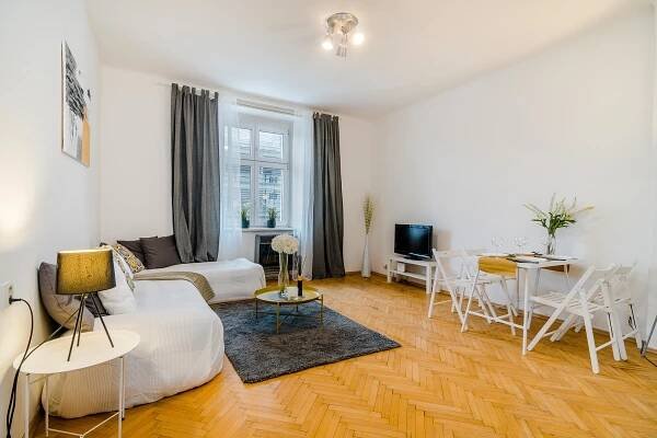 Prodej bytu 2+kk, Praha 7 – Holešovice, U Uranie – RYreality, realitní poradci jinak