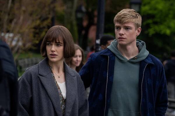 Podezření - Otázky důvěry - Z filmu - Elizabeth Henstridge, Tom Rhys Harries
