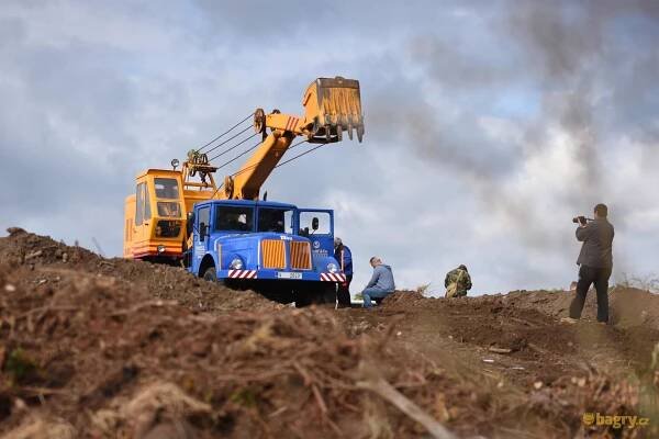 Setkání historických traktorů a stavební techniky v Kuchaři 2021 / Výstavy / Články / bagry.cz - vše o stavebních strojích