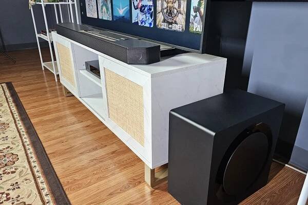 Samsung HW-Q990D Dolby Atmos Soundbar.