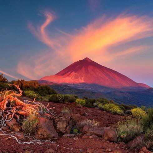 Tenerife volcano alert as tourists issued 'potentially scary' warning