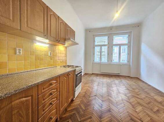 Pronájem bytu 2+kk, Ježkova, Praha – Žižkov | Šerák - reality