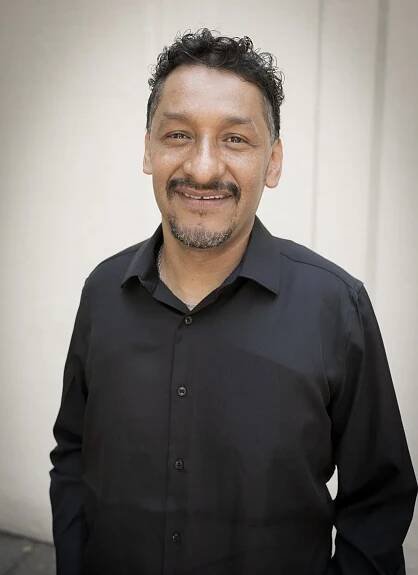   ANTONIO DIAZ  FLORAL DESIGNER  Antonio is an experienced flower designer who takes pride in creating beautiful floral arrangements. With a background in the floral industry, he has developed a straightforward and effective approach to des