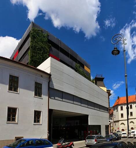 Soubor:Divadlo na Orlí budova 2.jpg – Wikipedie