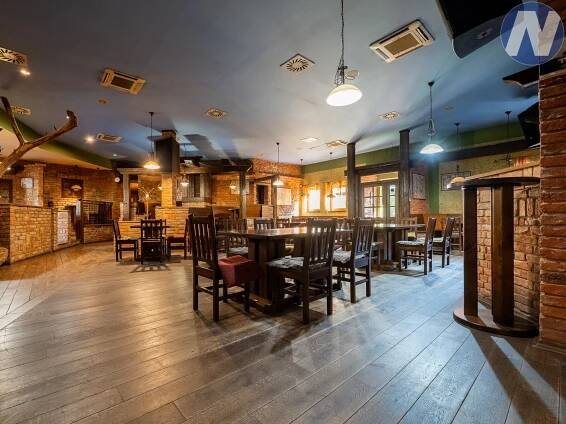 Prodej restaurace s bowlingem v Lounech