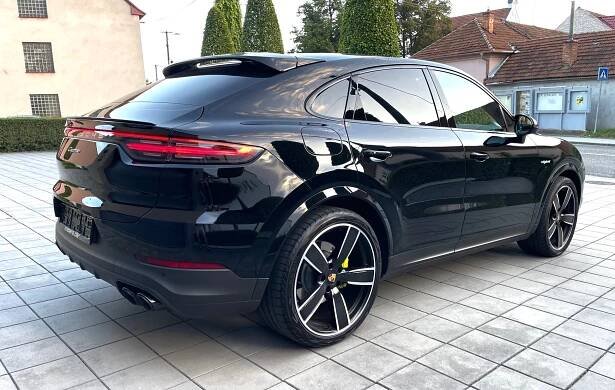 PORSCHE Cayenne Coupe SPORT E-Hybrid 340kw, 2021 - MasaroCar