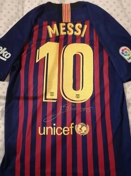 Dres Messiho z Barcelony s originálním podpisem