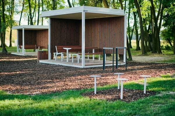 Lucron v Neste predstavil koncept interaktívnej hodiny dejepisu, láka školy ale aj verejnosť zažiť moderný dejepis v prírode