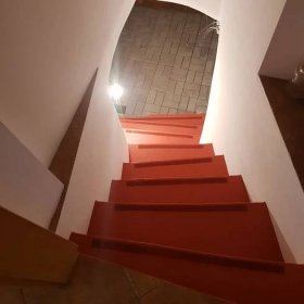barva na beton – zde na schodech
