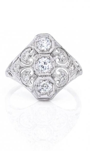 Antique Art Deco 3/4 Carat Diamond Ring in Platinum